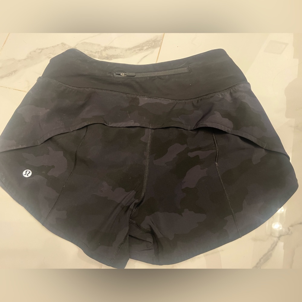 Lululemon 4” Speed up shorts mid rise 4 Tall - Picture 2 of 5